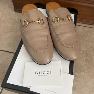 TAN GUCCI MULES